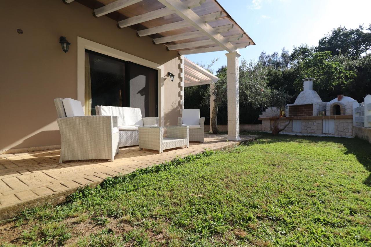 Doukádes Theonymfi Luxury Villas מראה חיצוני תמונה