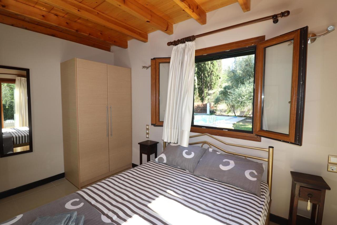 Doukádes Theonymfi Luxury Villas מראה חיצוני תמונה
