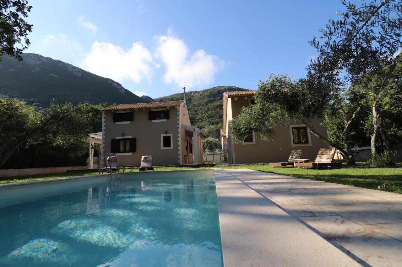 Doukádes Theonymfi Luxury Villas מראה חיצוני תמונה