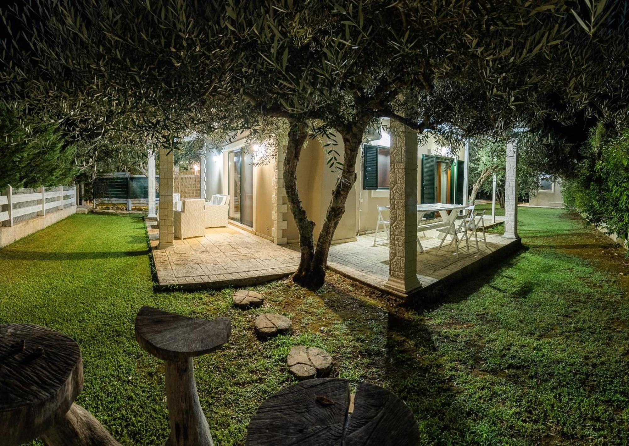 Doukádes Theonymfi Luxury Villas מראה חיצוני תמונה